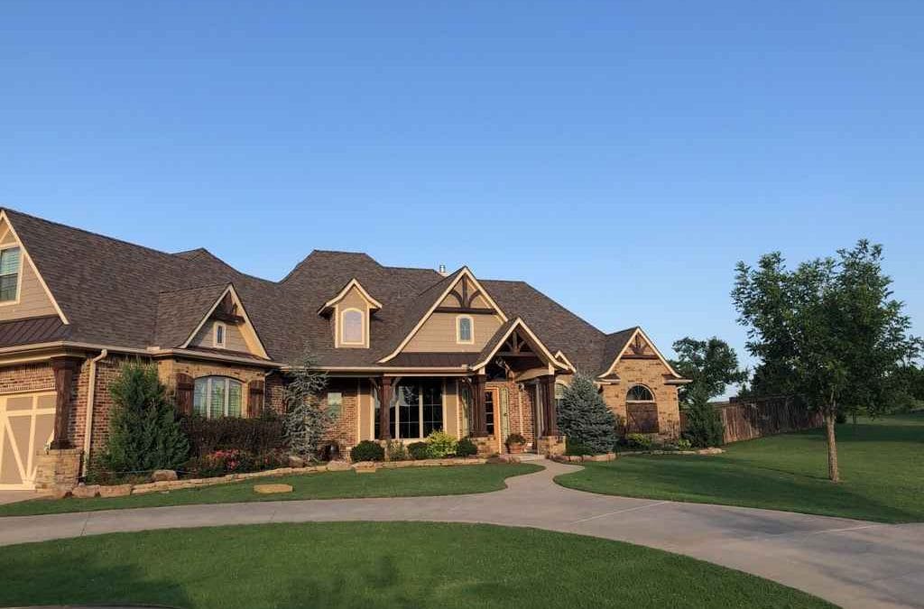 What Can I Expect to Pay for an Asphalt Shingle Roof in Oklahoma City?